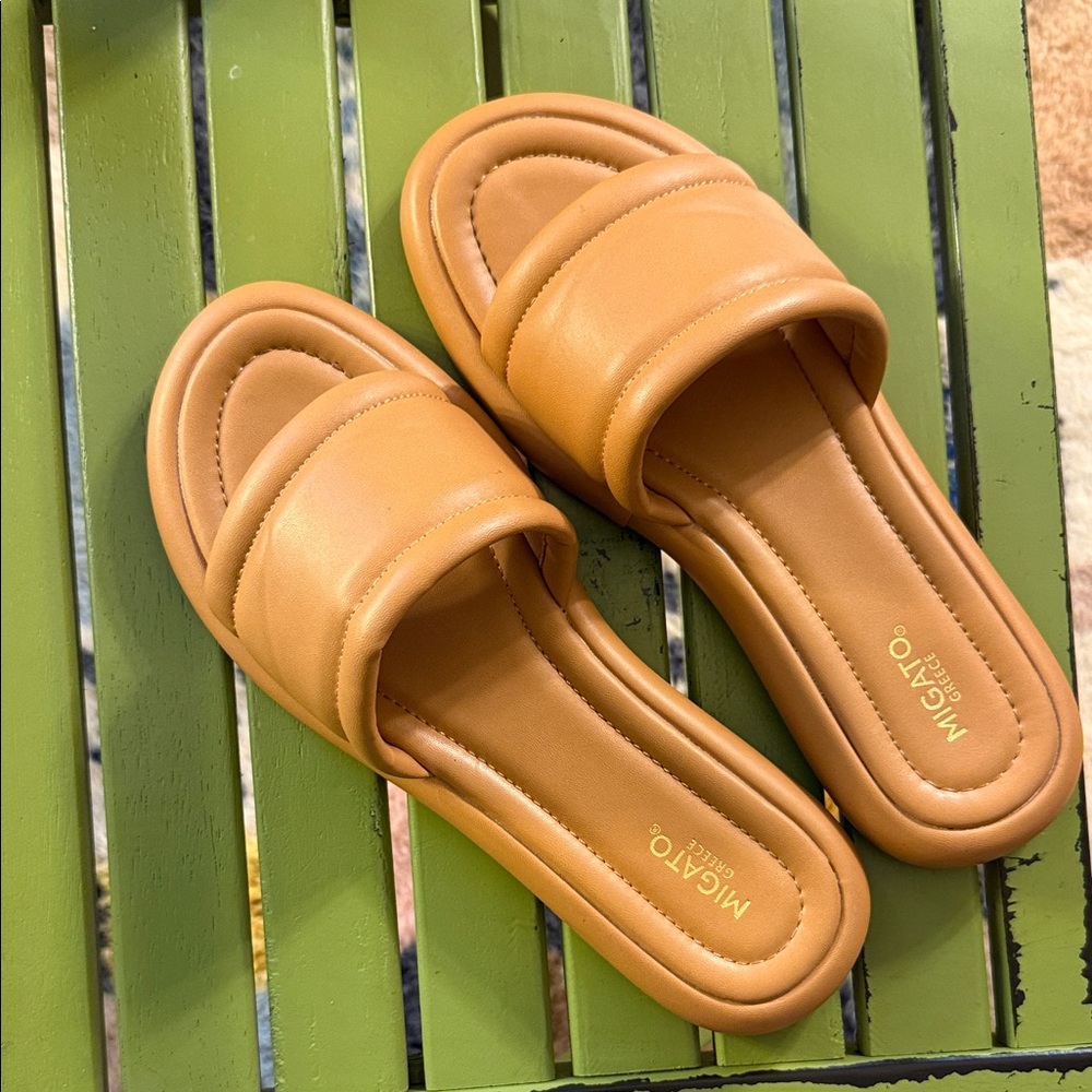 Women's Tan Slide Sandals